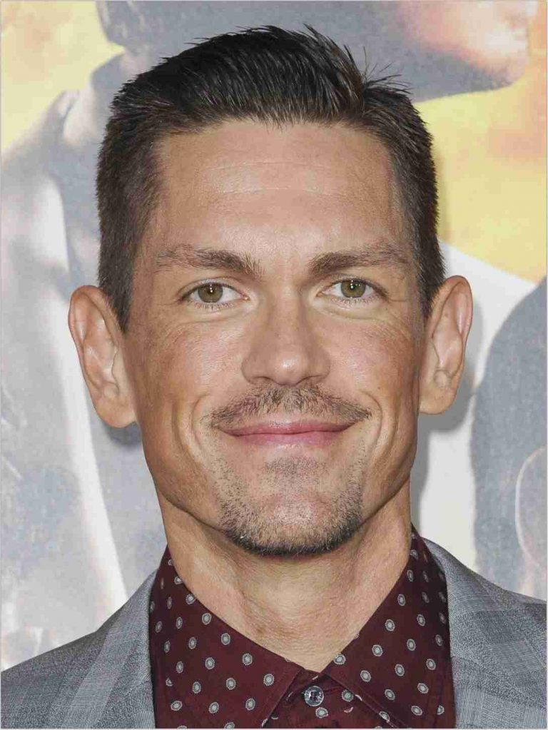 Steve Howey Net Worth - Net Worth Lists
